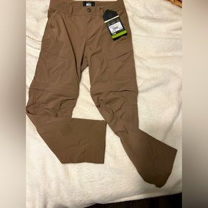Brand New REI Girls Sahara Convertible Pants Size 8 Khaki Walnut Tree Color